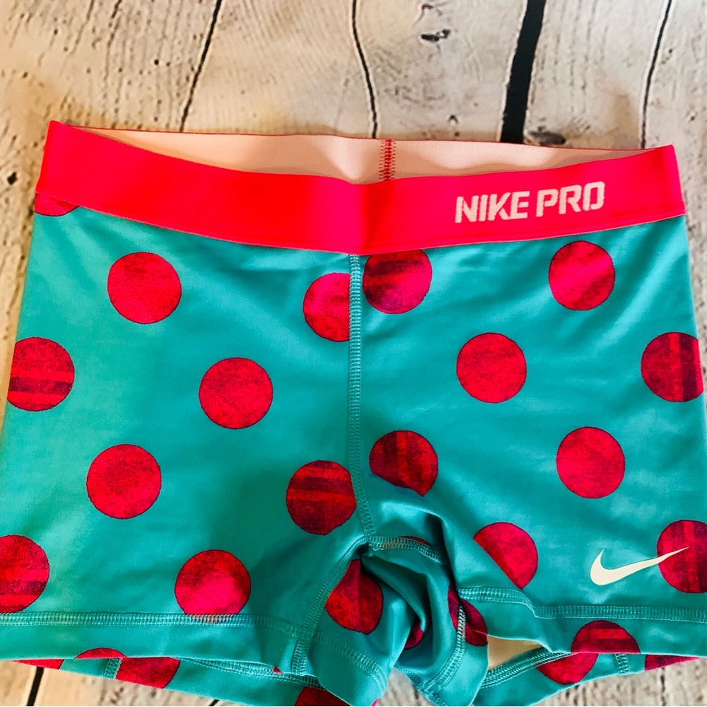 Get yourself on the running path this spring with some hot Nike Run shorts.